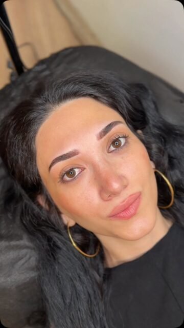 Tozlama Tekniği Kaş 💫

Her sabah kaş doldurma derdine son! 👋 Tozlama tekniği ile kaşlarınızda hafif bir makyaj dokunuşu ve mükemmel bir form elde edin. Detaylı bilgi ve randevu için DM’den ulaşabilirsiniz. 

#tozlamatekniği #izmirkalıcımakyaj #kalıcımakyaj #izmirmakyaj